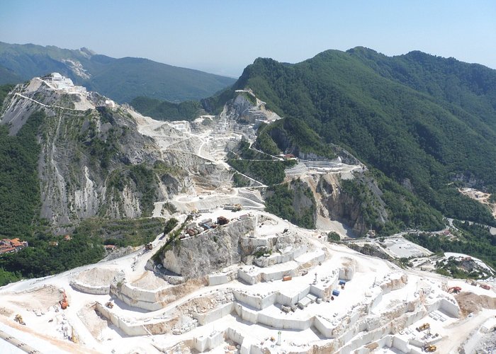Carrara, 800mila al territorio nel 2021, decine di interventi per sociale, salute, formazione e cultura
