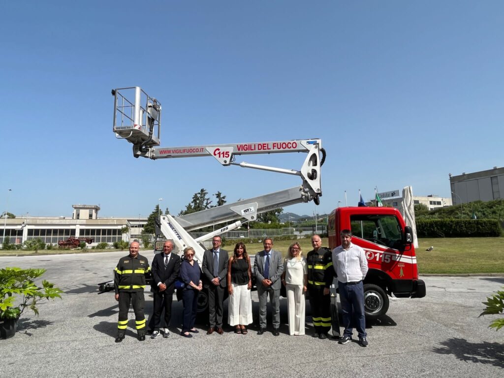 Massa-Carrara, la Fondazione Marmo dona un nuovo mezzo per gli interventi ai Vigili del Fuoco